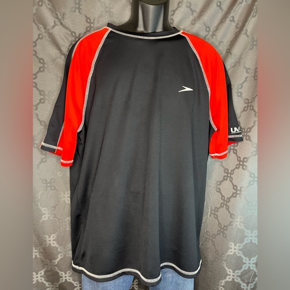 Speedo Biking Shirt Men’s Large Red & Black - Picture 1 of 6